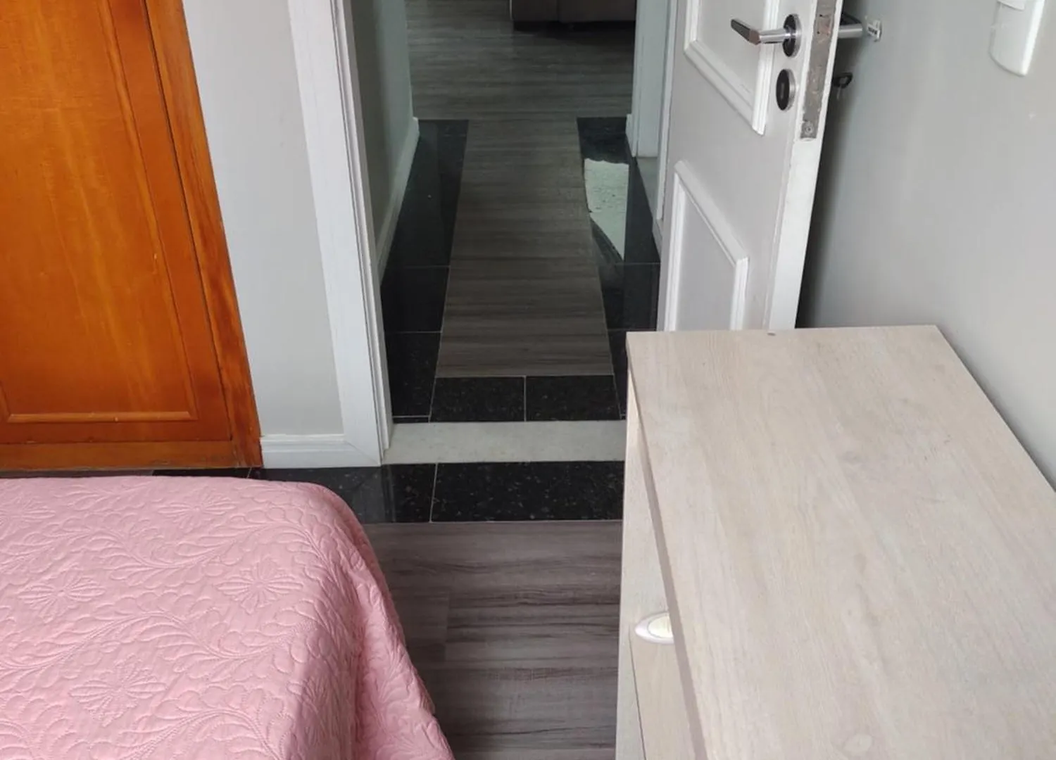 Δωμάτια σε οικογενειακή κατοικία Suite Em Apartamento Balneário Camboriú
